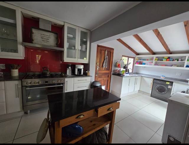 4 BEDROOM HOUSE FOR SALE IN SCOTTBURGH SOUTH